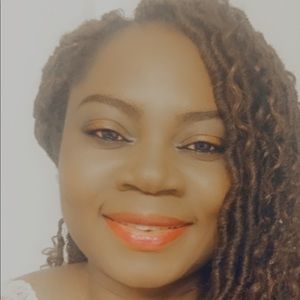 Meet your Posher, Estella